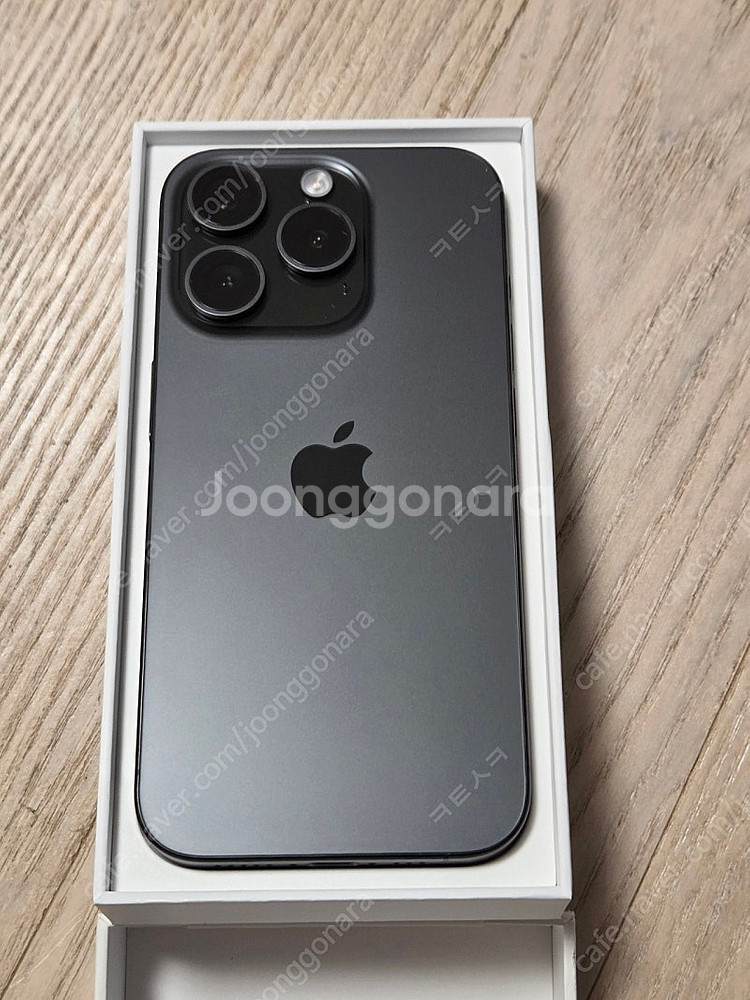 아이폰15프로 블랙티타늄 256GB--1