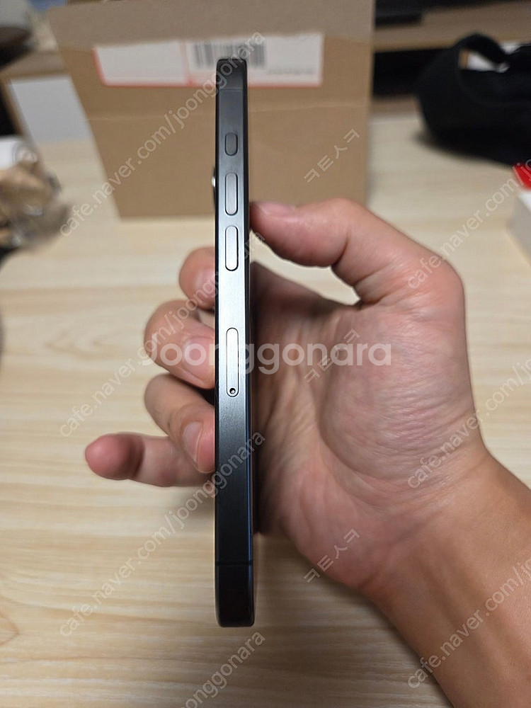 아이폰15프로 블랙티타늄 256GB--4