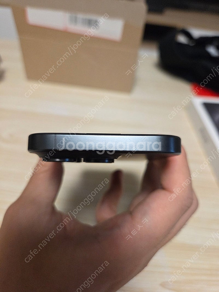 아이폰15프로 블랙티타늄 256GB--5
