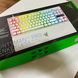 레이저 헌츠맨v3프로 TKL 영문 화이트