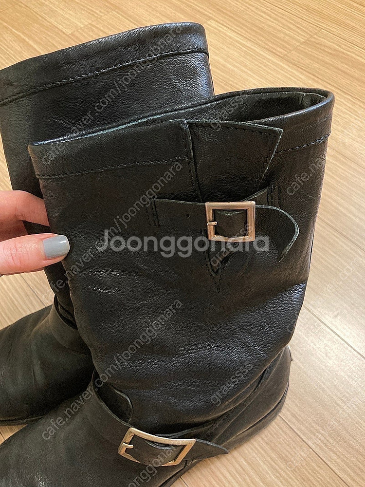 지미추 블랙 가죽 부츠 235--5