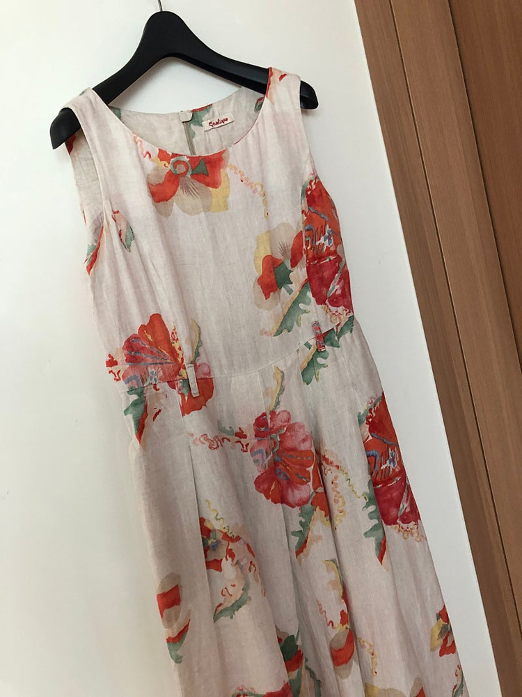 비꼴리끄 린넨100 플라워 미디 원피스 민소매 나시 플로럴 에이프런 꽃집아가씨 109000원 이미지