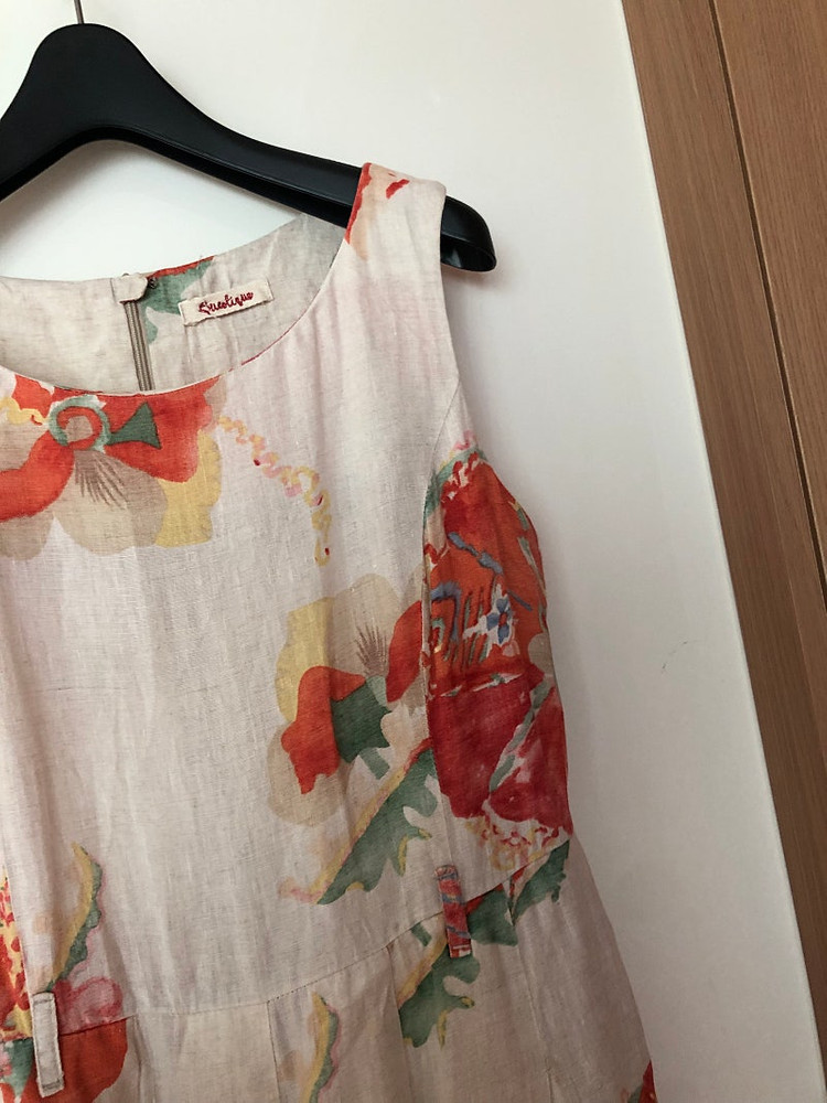 비꼴리끄 린넨100 플라워 미디 원피스 민소매 나시 플로럴 에이프런 꽃집아가씨 109000원 이미지