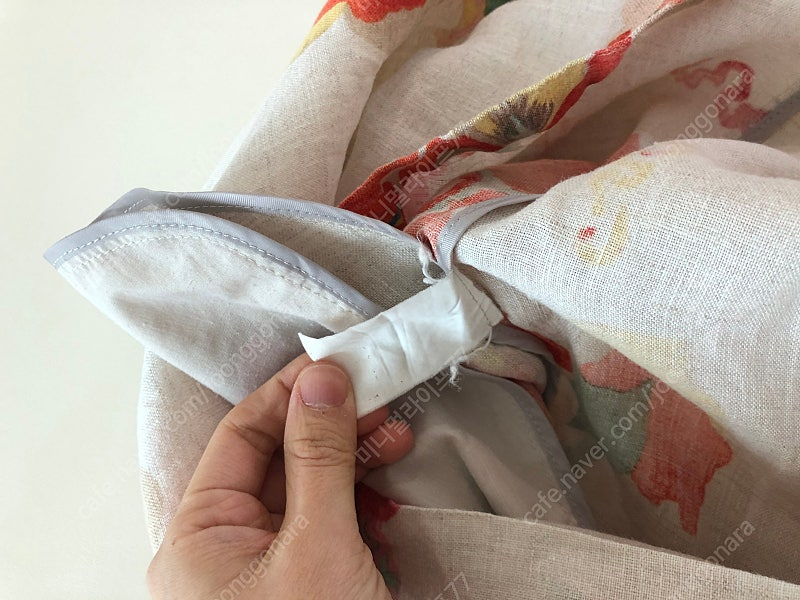 비꼴리끄 린넨100 플라워 미디 원피스 민소매 나시 플로럴 에이프런 꽃집아가씨 109000원 이미지