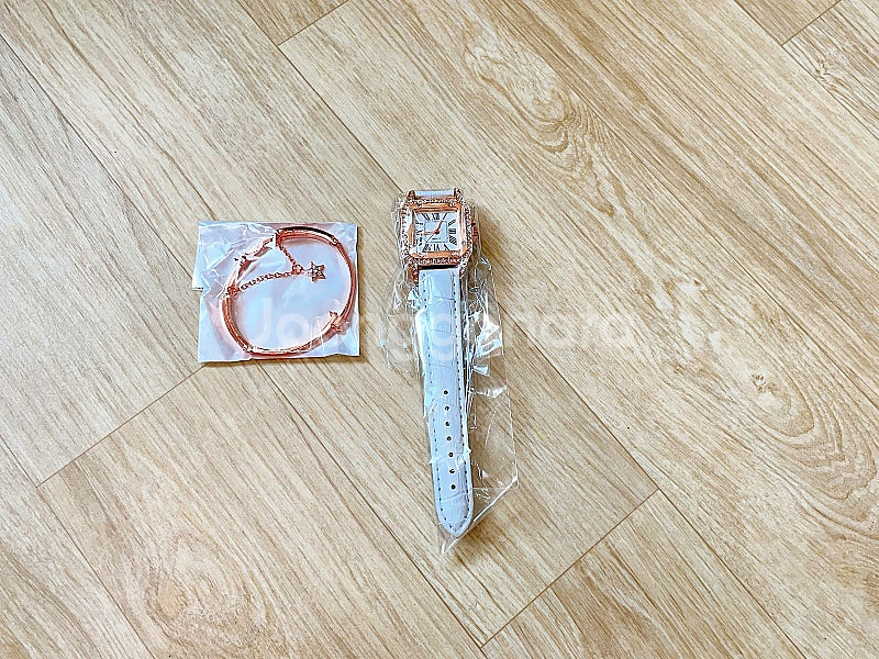 [새상품] 로즈골드 보석팔찌 가죽밴드 보석시계 세트--6
