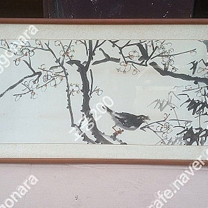 매화나무 가지위에 까마귀 그림의 액자 / 加山(가산) 李炯錫(이형석) 作