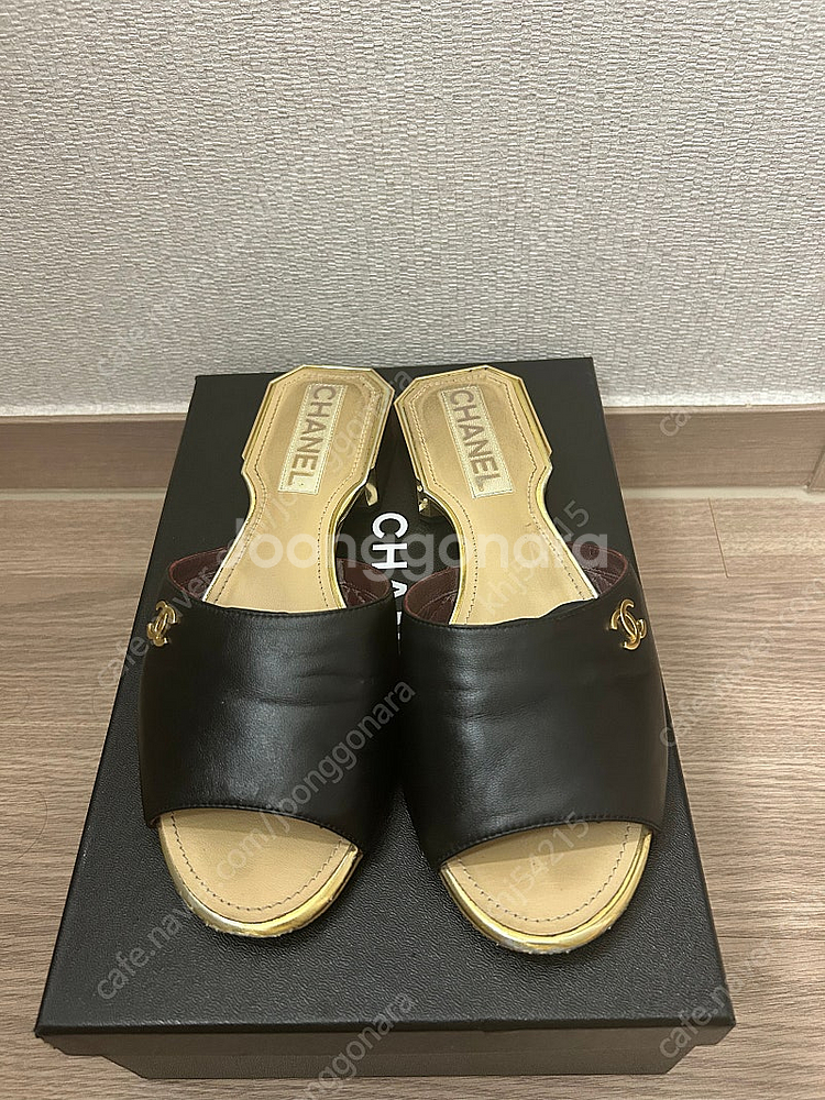 샤넬 로고 뮬 정품--0