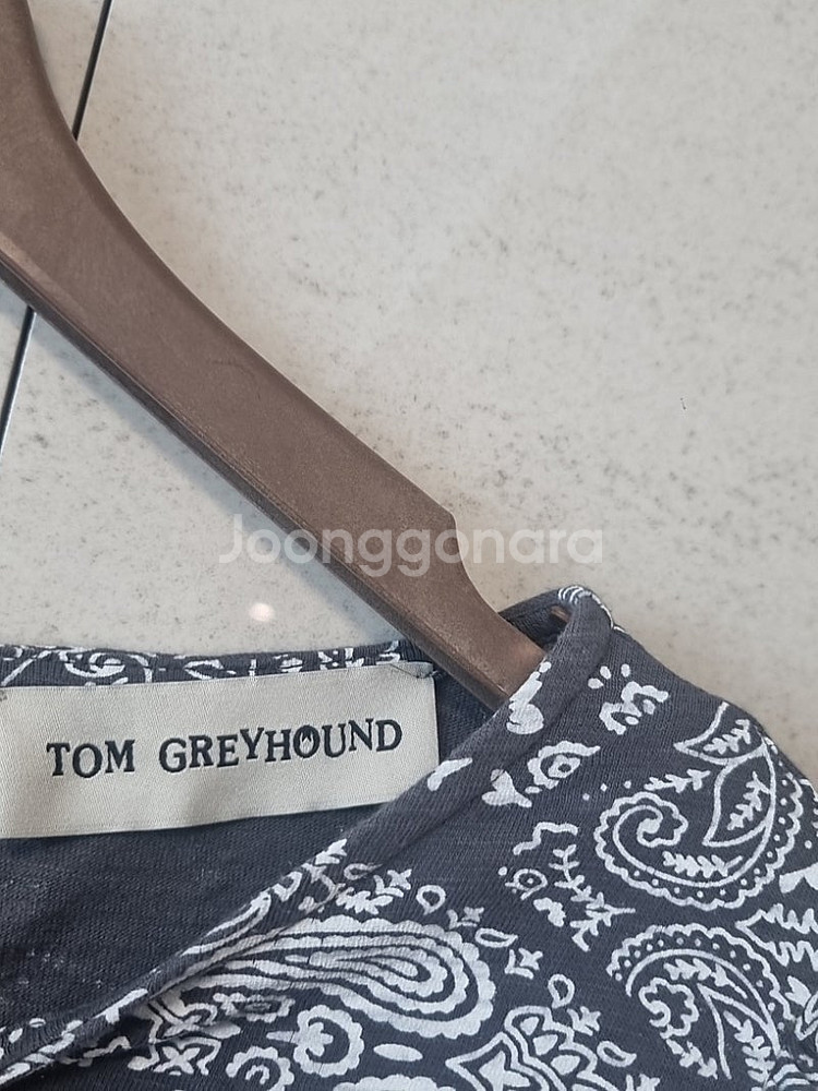 톰그레이하운드(TOM GREYHOUND) 페이즐리 반팔 블라우스--3