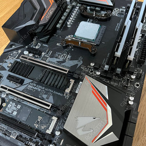 기가바이트 X470 Aorus Ultra Gaming 메인보드
