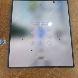 갤럭시 Z Fold 6 512GB 네이비 팝니다