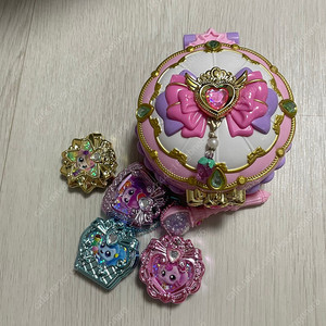 슈가베리팩트/쥬얼하트윙폰/쥬얼챠밍밴드/티니하트윙 + 티니핑피규어 등등