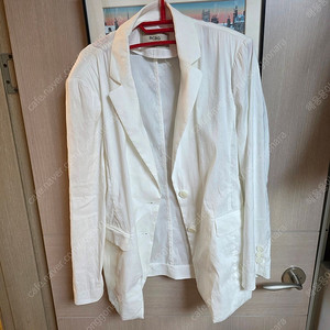 BCBG 화이트 린넨 블레이저 자켓 판매합니다