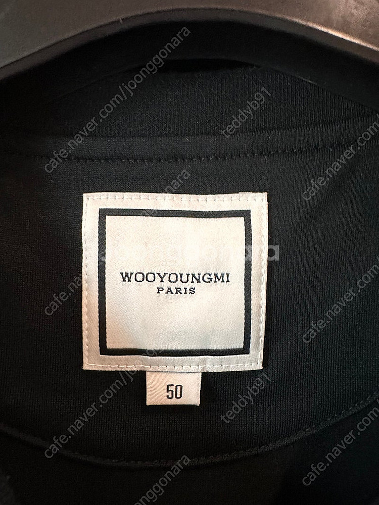 우영미 25SS 자개 백로고 블랙 반팔 50--4