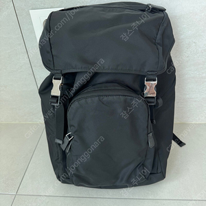 프라다 백팩 2VZ135 판매합니다.