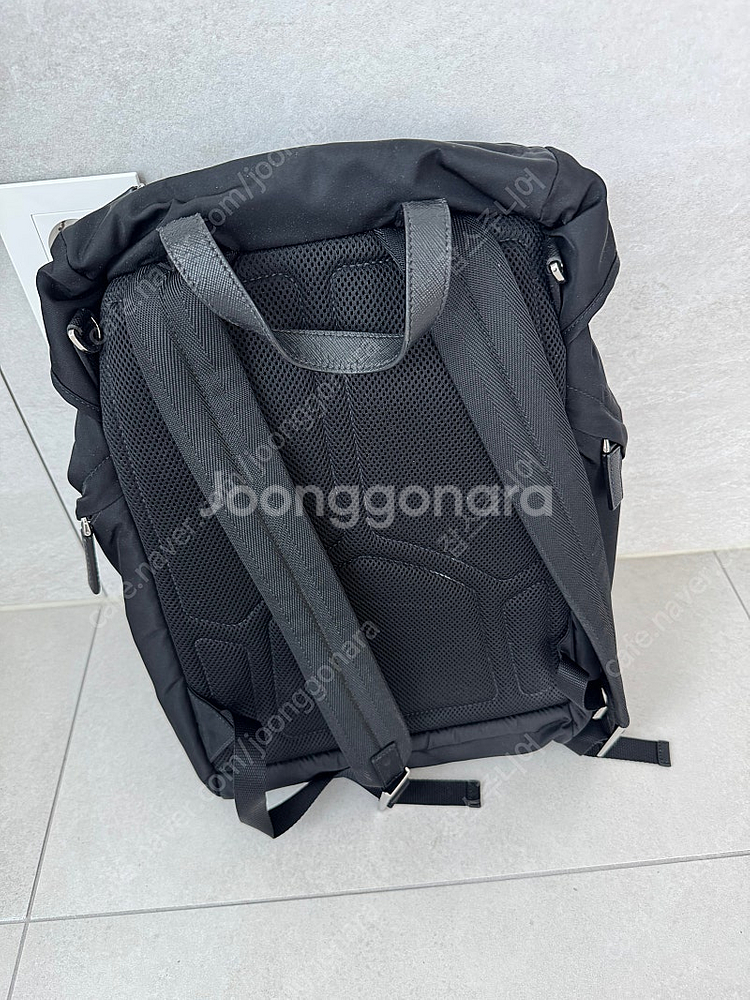 프라다 백팩 2VZ135 판매합니다.--5