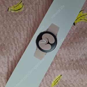 갤럭시워치4 (40mm) 입니다.