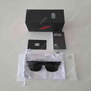 100% 레제르 스퀘어