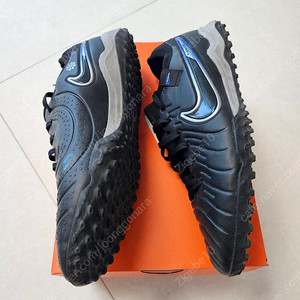 A급 나이키 티엠포 레전드10 프로 tf 260mm