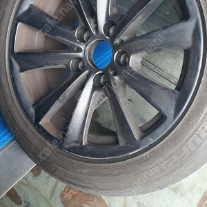 포터2 17인치 휠+ 타이어 팝니다 이미지
