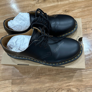 닥터마틴 1461 스무스 uk8 (270mm)