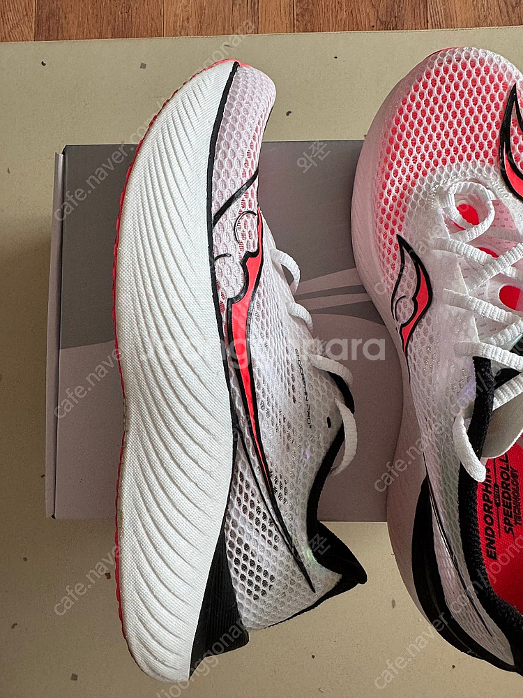 Saucony(써코니) 엔돌핀 프로3 275사이즈(US...--4