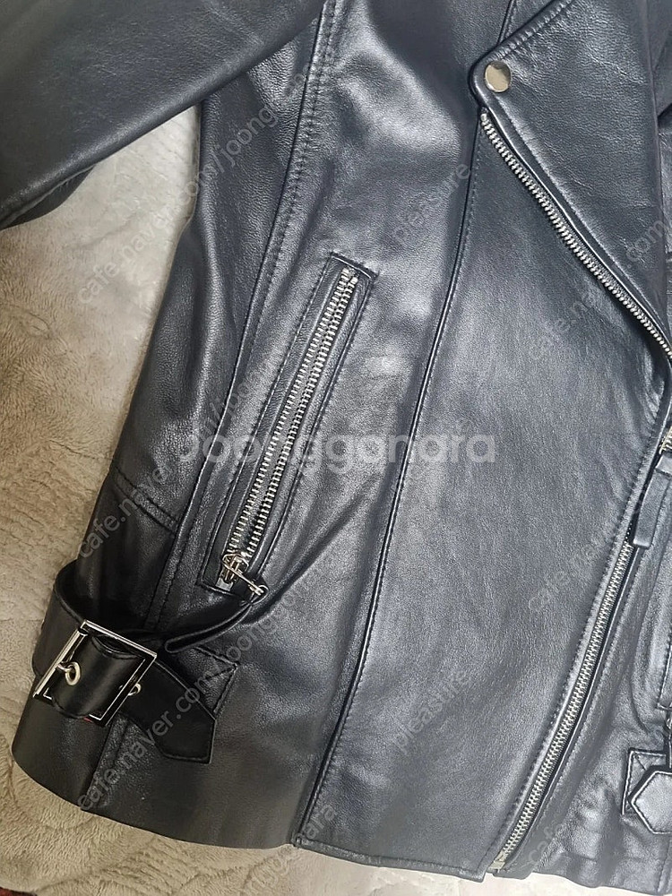 카시바디 라이더 양가죽 자켓 블랙색상입니다--3