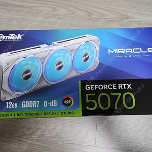 RTX 5070 이엠텍 그래픽카드 미개봉