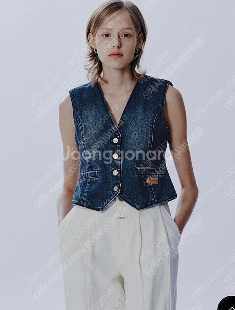 (새상품)마리떼 데님 베스트 조끼 권은비착용--0