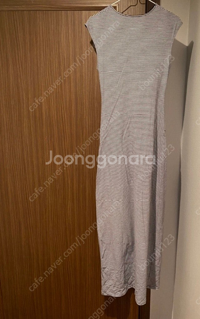 텍도안뗀))30만원대 띠어리 스트라이프 롱 원피스 새상...--2