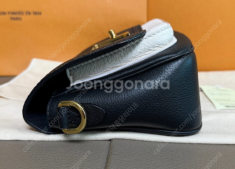 루이비통 락미 텐더 숄더 크로스백 느와--5