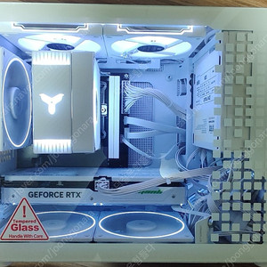 전북 전주 화이트 컴퓨터(7600, 4060ti, 32GB) 판매합니다.