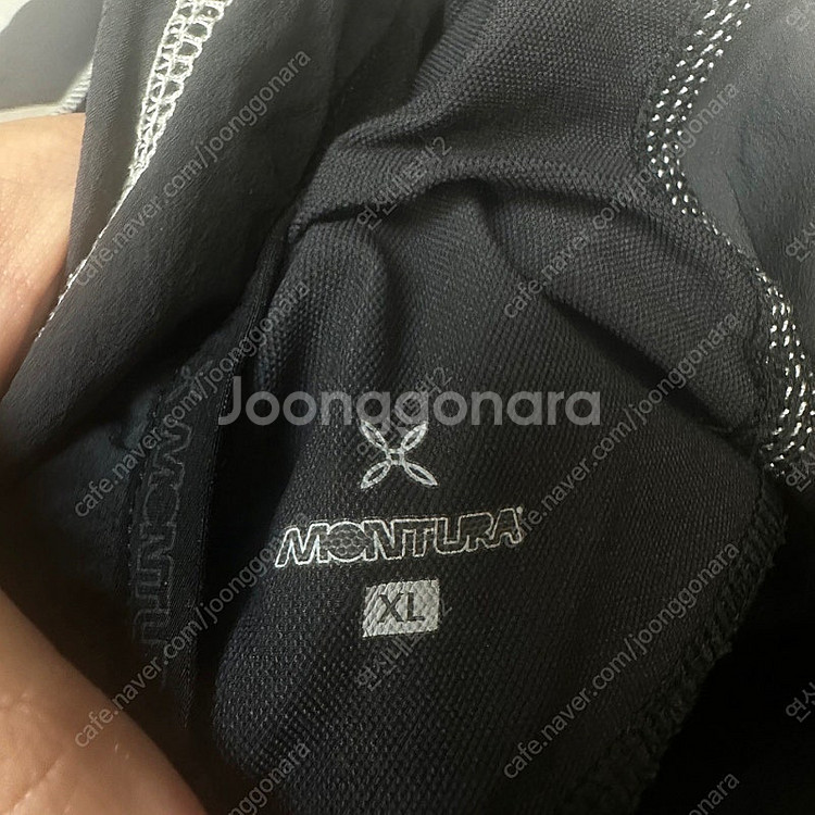 몬츄라 화이트 사이드라인 블랙바람막이 XL--2