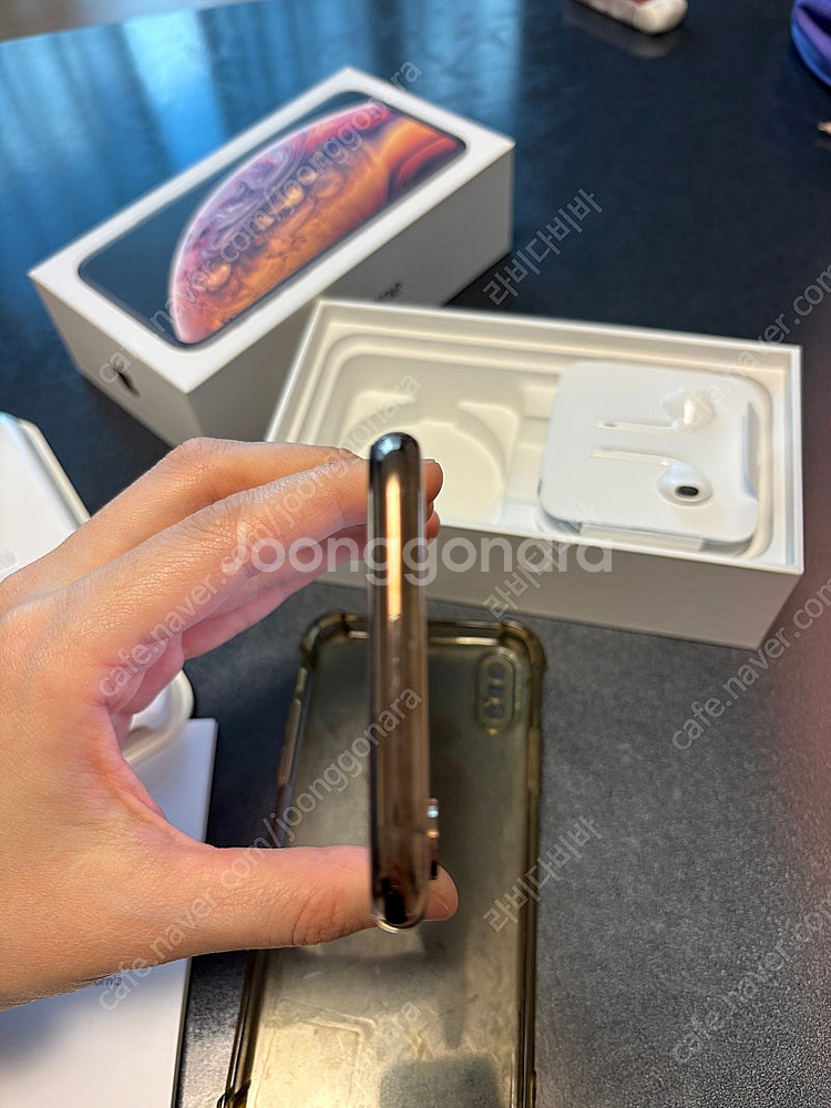 아이폰256g 골드--4