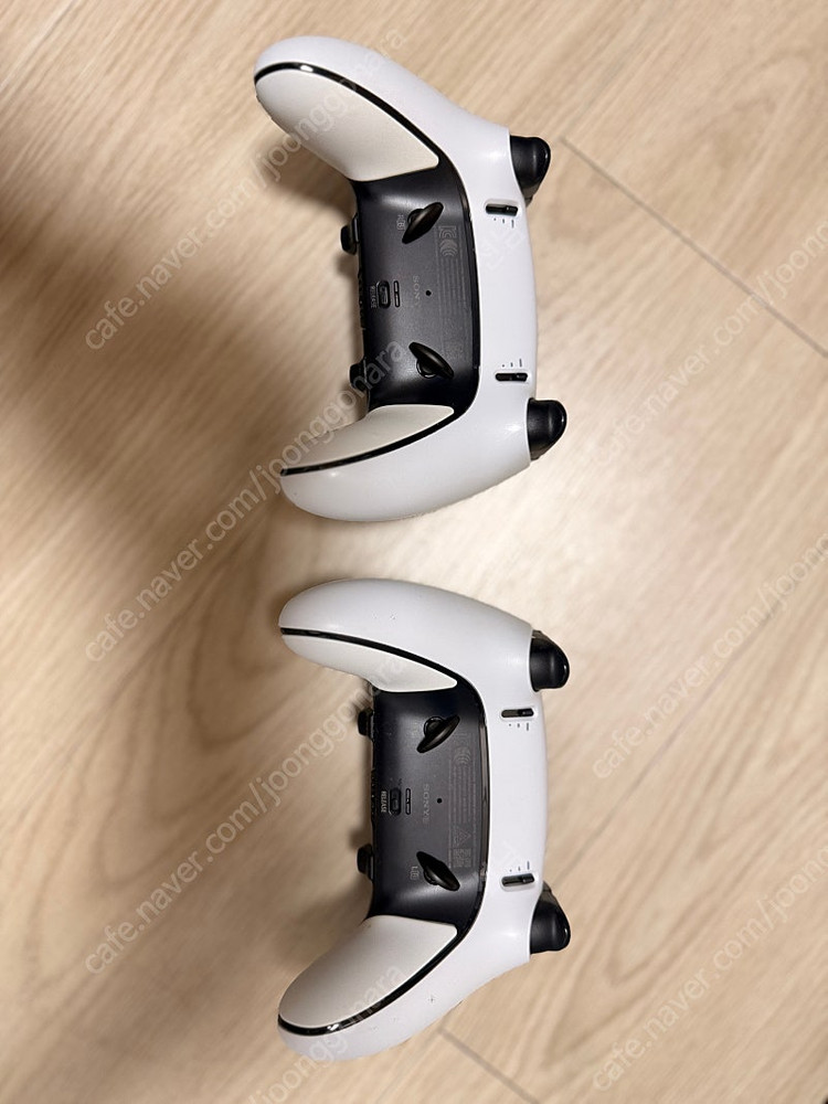 듀얼 센스 엣지 2개 팔아요--1