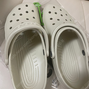 크록스 클래식 클로그 본색상 265 사이즈 새상품 판매(택포)