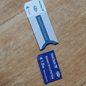 소니 메모리스틱 프로 듀오와 어댑터 1gb