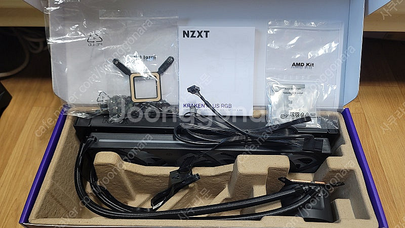 NZXT Kraken Plus 360 RGB (블랙)팝...--1
