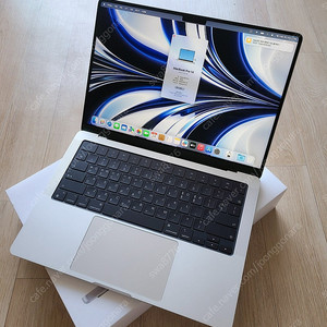 부산 맥북프로 M3 Pro 14인치 18GB램/512GB 배터리100 풀박