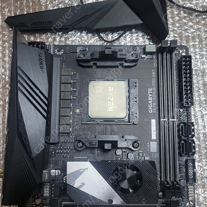 가가바이트 X570i 어로스프로 iTX 메인보드 및 WD SN740 1T M.2 판매합니다