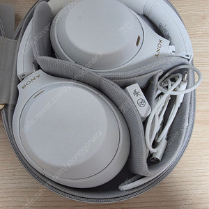 소니 WH-1000XM4 한정판 화이트 판매합니다
