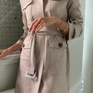 시에 올슨 트렌치 겸 원피스 미듐 이미지