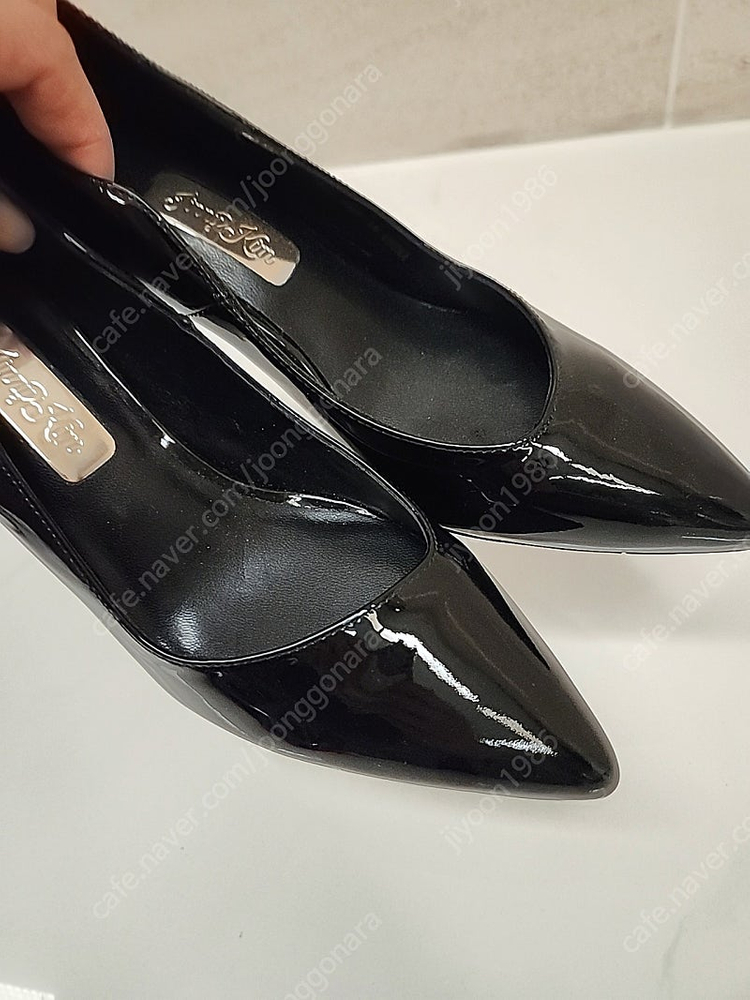 지니킴 Jenny Kim 블랙 Chicky 구두 기본구두 에나멜 정장구두 이미지