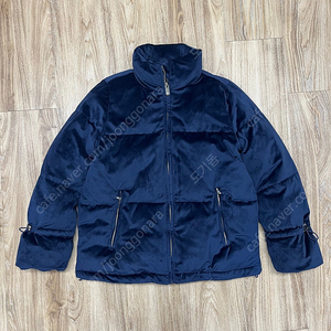 아틀리에 밸벳 푸퍼 패딩 66