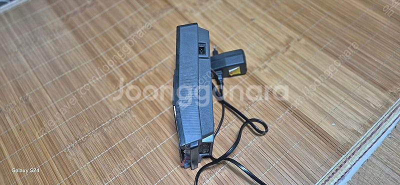 도시바 KT-205C 카세트플레이어. 파나소닉 워크맨.--1