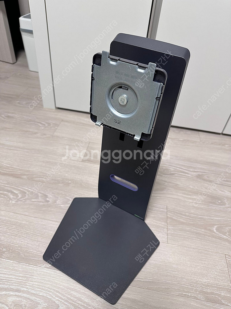 [LG] 32gs95uv 받침대 스탠드 판매합니다.--0