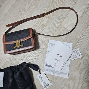셀린느 트리옹프 카프스킨 백 가방 영수증 풀박스 샐린느