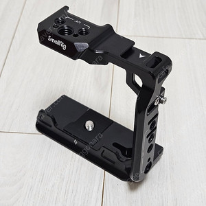 스몰리그 소니 A7M4 하프케이지 3639