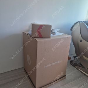 허먼밀러 뉴 에어론 그래파이트 B Size 새상품