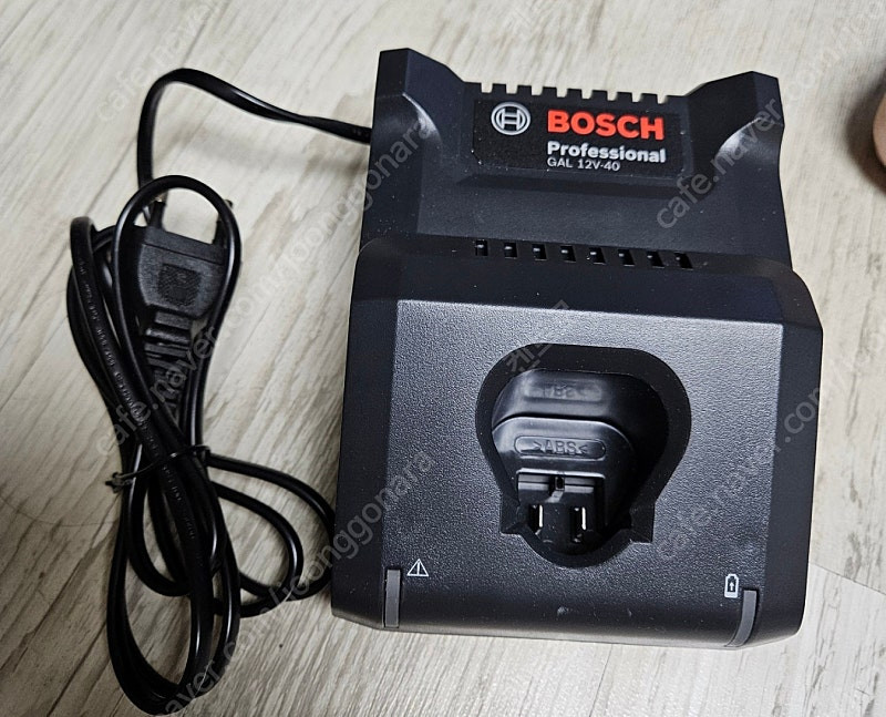 보쉬 전동 드릴 GSR 10.8V-13--3