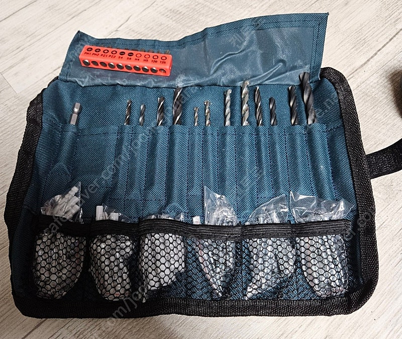 보쉬 전동 드릴 GSR 10.8V-13--4